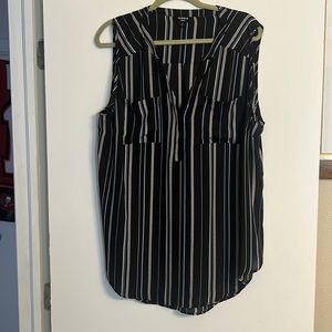 Torrid sleeveless Harper polyester blouse, size 2